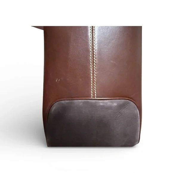 Gorgeous Salvatore Ferragamo Erin Two-Tone Convertible bag in Leather & Suede - Picture 12 of 13